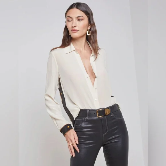 L’AGENCE Gio Blouse Ecru Keys Scarf Print 100% Silk Button Down Shirt Small - Picture 2 of 12